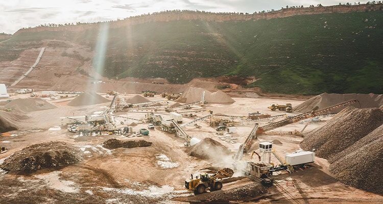 Many vehicles in a quarry